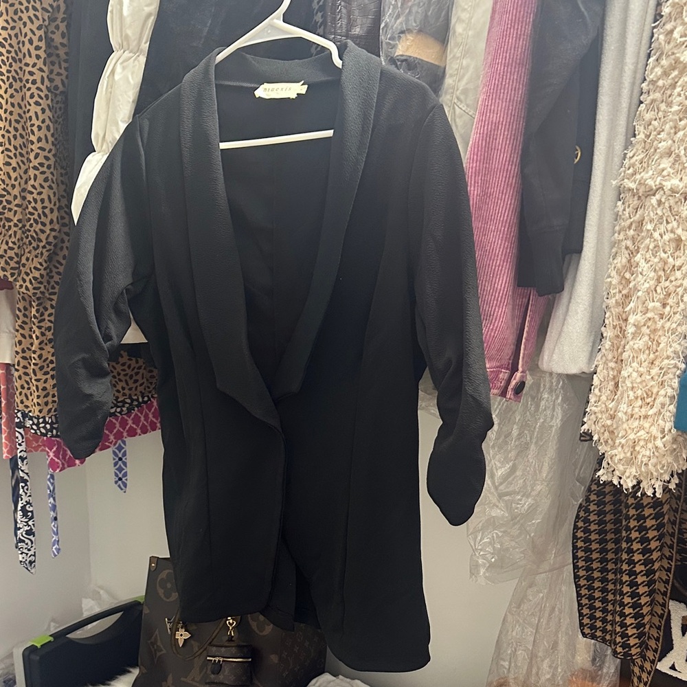 Chic Black Women's Blazer